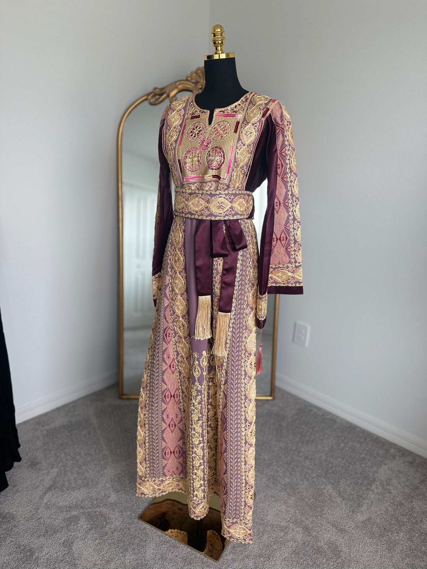 Majestic Plum Thobe
